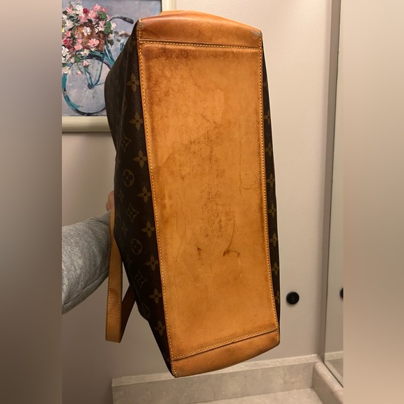 Louis Vuitton Brown Monogram Shoulder Bag - Picture 9 of 9